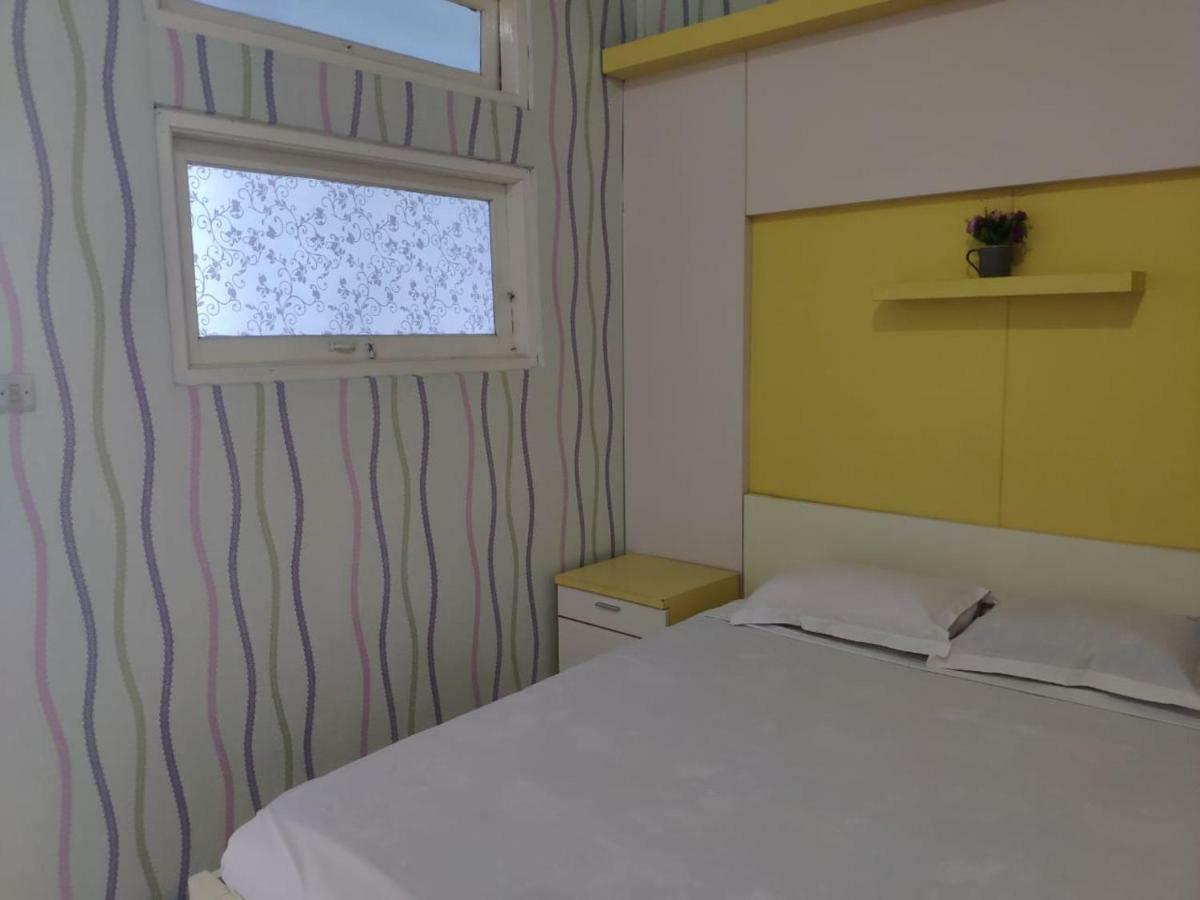 Hotel Boegenviel Syariah Lamongan Exteriér fotografie