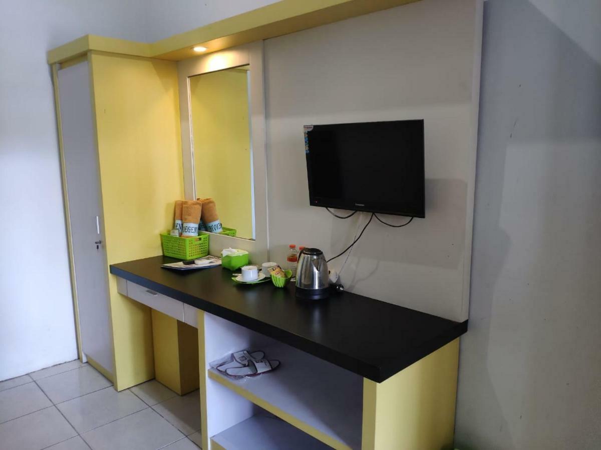Hotel Boegenviel Syariah Lamongan Exteriér fotografie